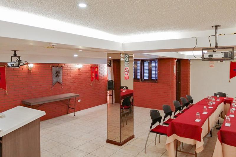 El Marques Hotel 3*
