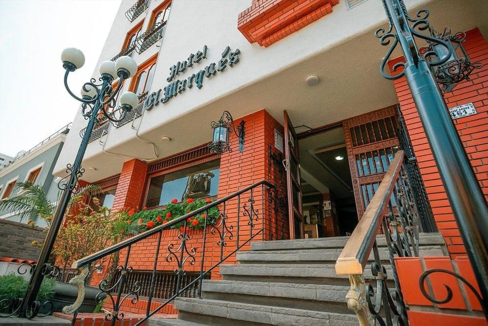 Ayenda El Marqués 3*